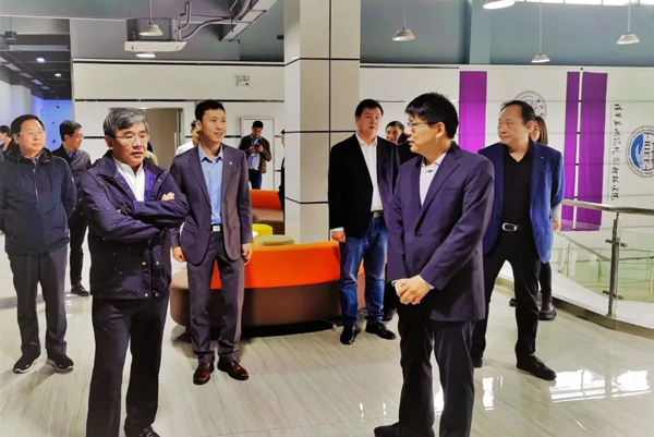 三峡集团党组成员、副总经理张定明一行来清上环境交流考察